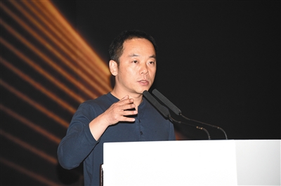 冯鑫：减持暴风魔镜“我们很痛”